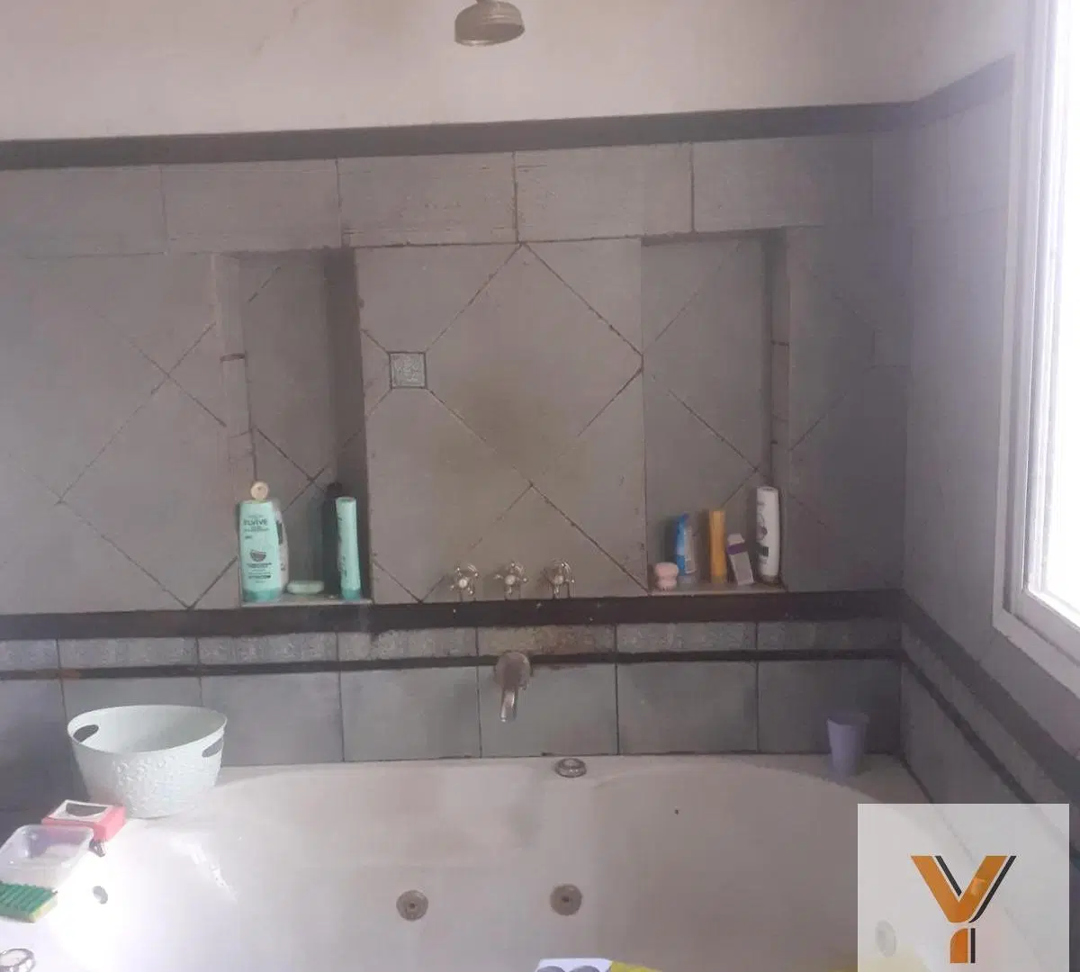 Casa en venta - 3 Dormitorios 2 Baños - 310Mts2 - Parque Patricios 5