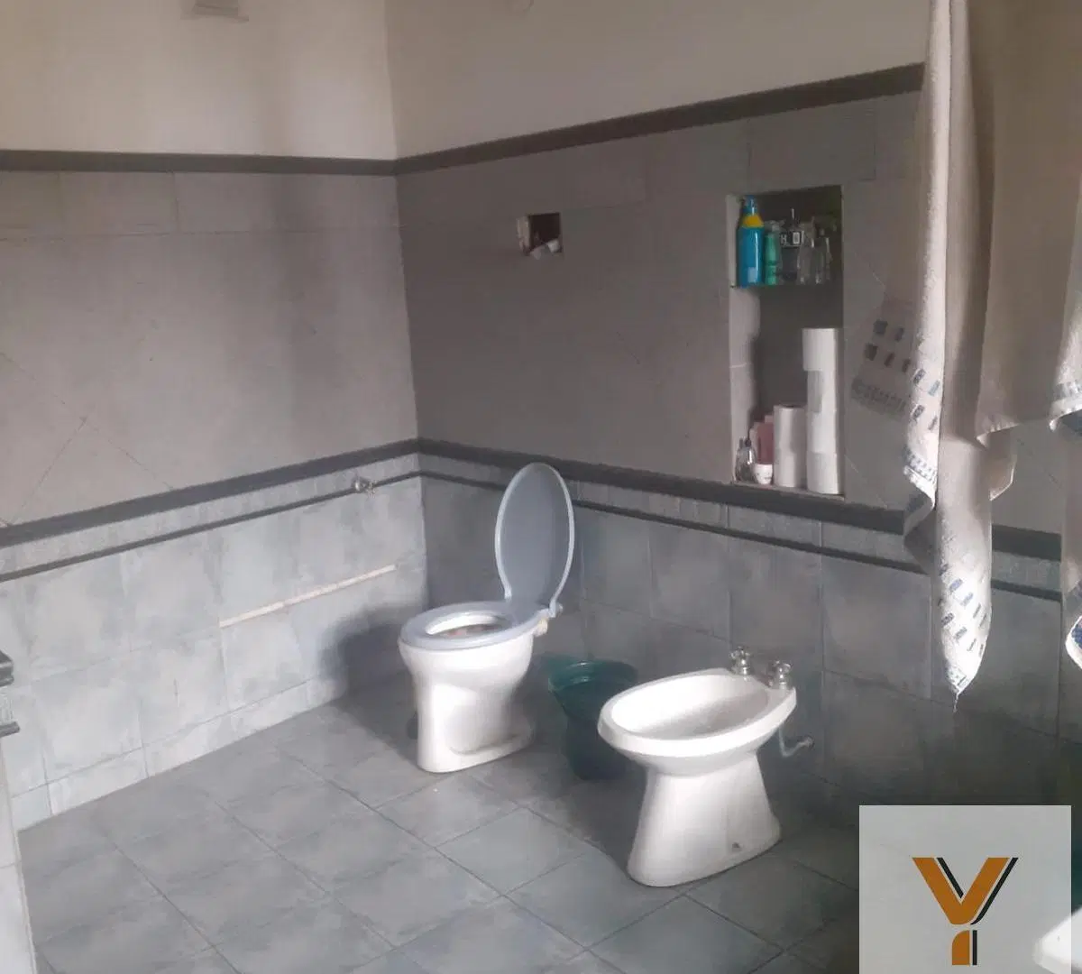Casa en venta - 3 Dormitorios 2 Baños - 310Mts2 - Parque Patricios 8