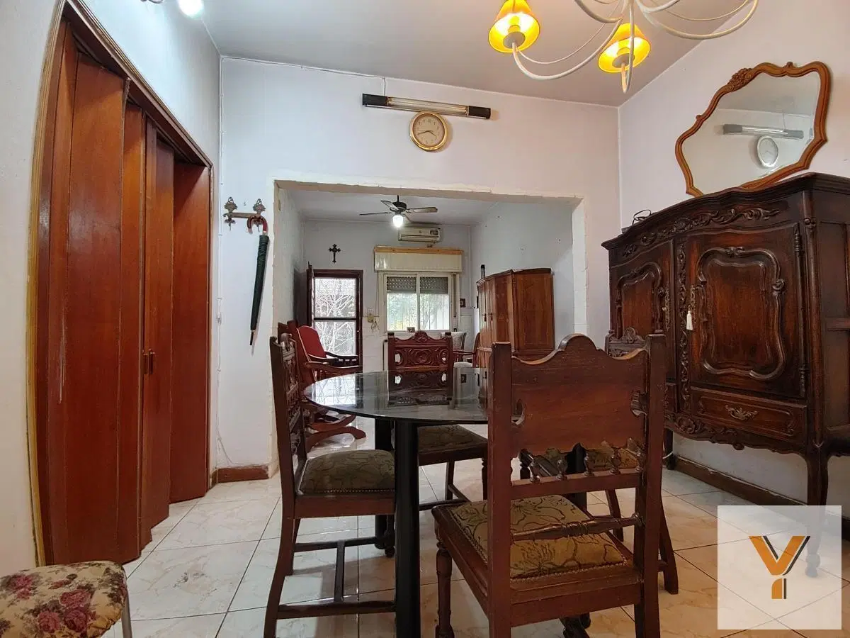 Casa en Venta - 3 Dormitorios 2 Baños - 210mts - Quilmes 1