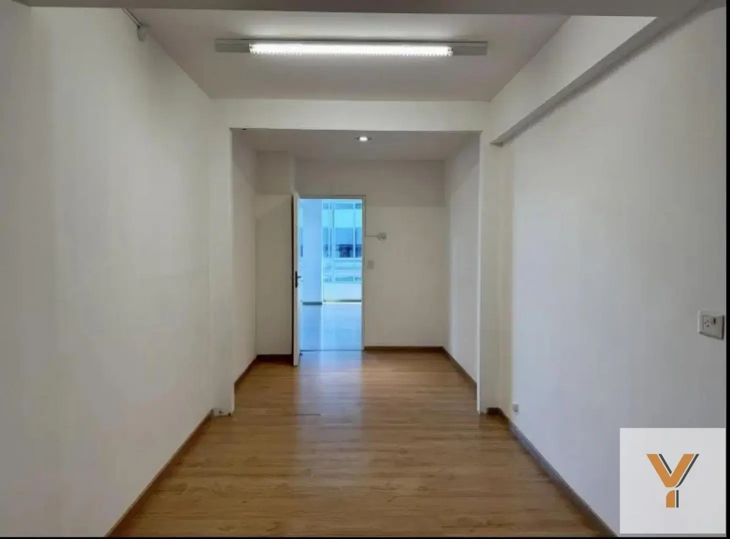 Oficina en Alquiler - 2 Baños - 220mts - Vicente López 8