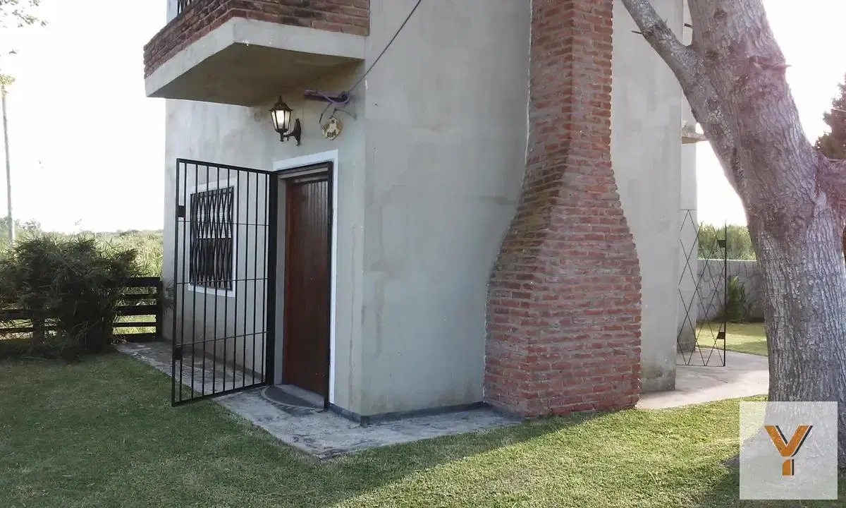 Casa en Venta - 2 Dormitorios 2 Baños - 243mts - Mar Del Plata 3