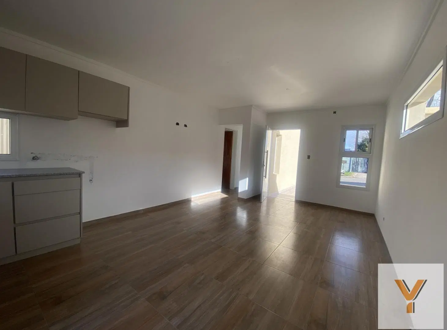 CASA PH a estrenar en Venta - 2 Dormitorios, jardin y cochera - 128 m2 totales - semicentro Tandil 8