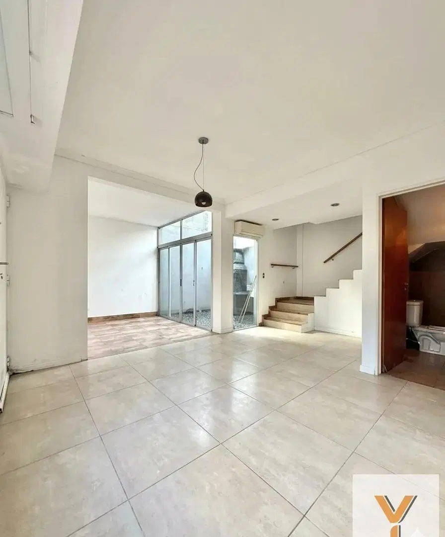 Casa en Venta - 2 Dormitorios 3 Baños - 100mts - Villa Devoto 3