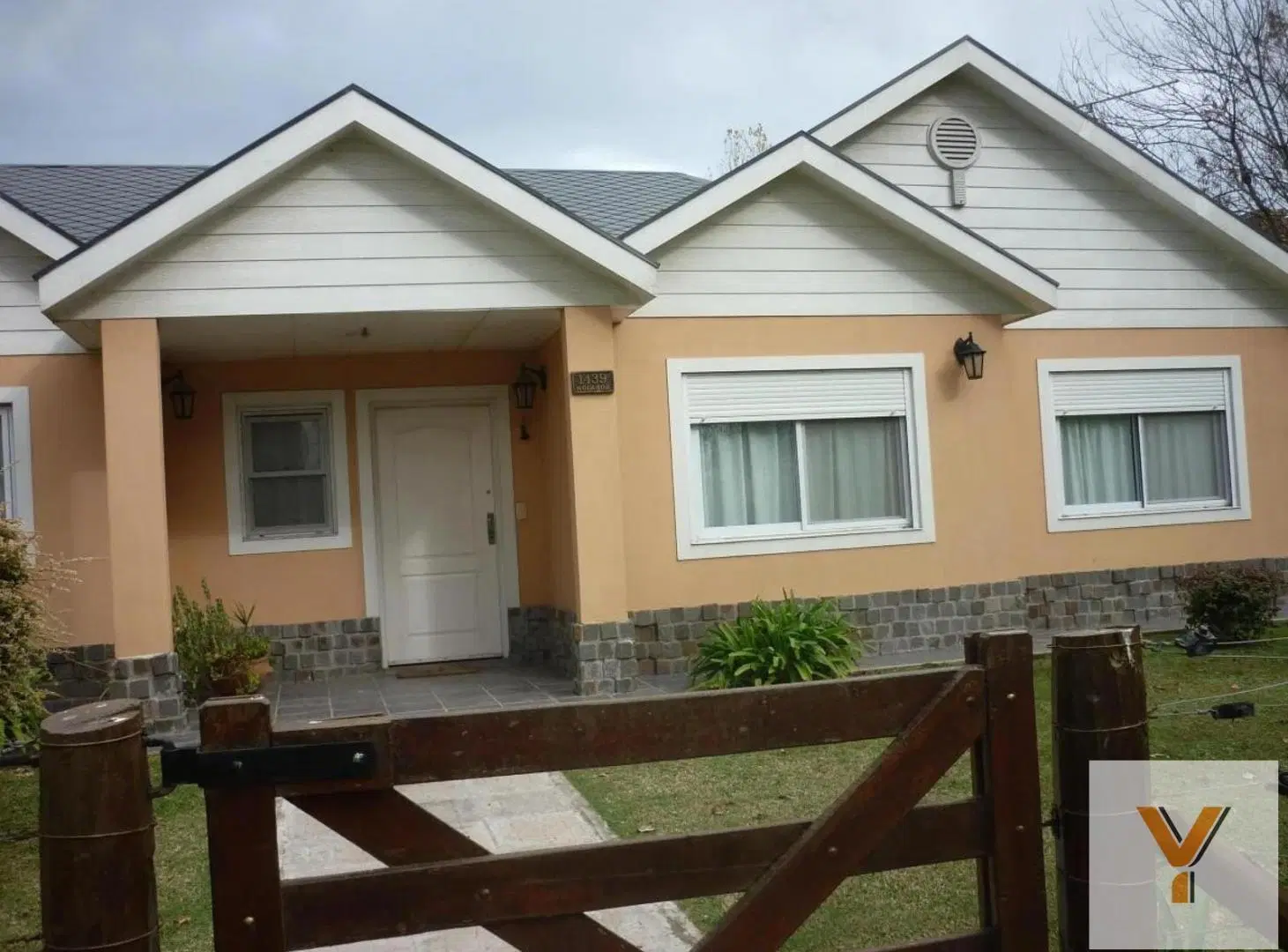 Casa en venta - 3 Dormitorios 3 Baños - Presidente Perón 3