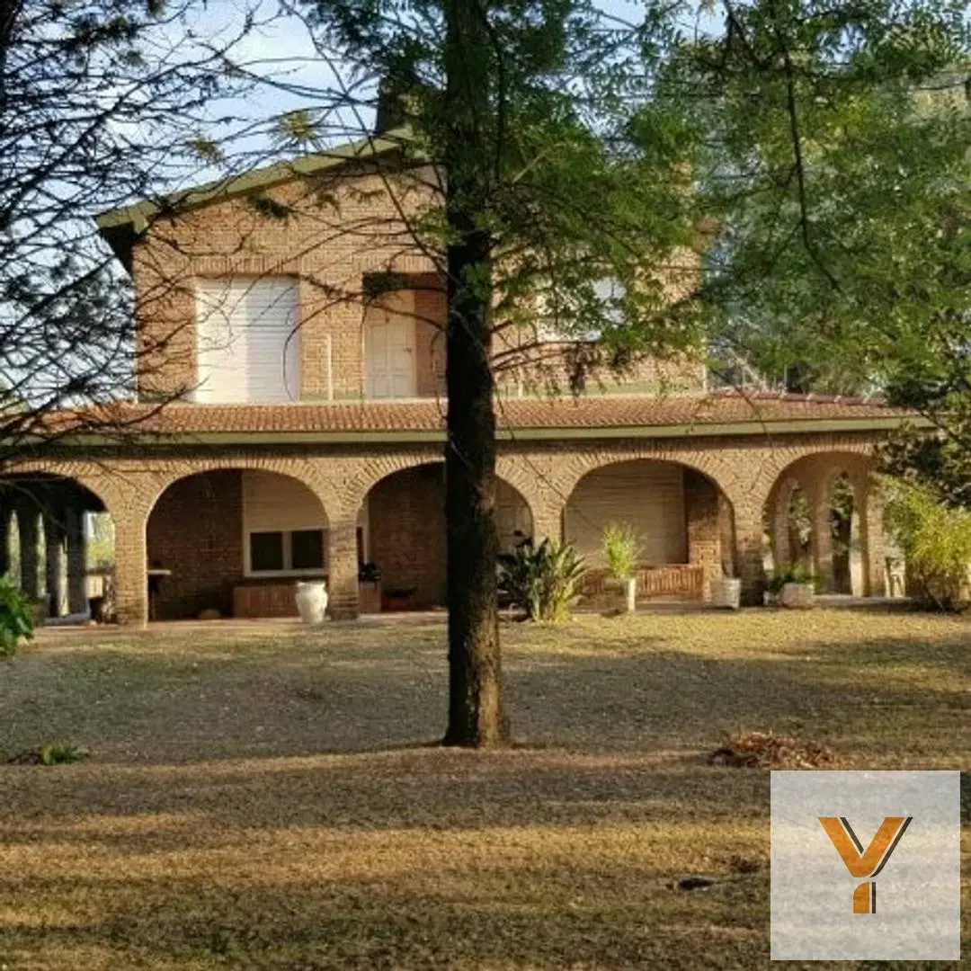 Campo en venta - 80.000Mts2 - 5 Dormitorios 3 Baños - Cocheras - Lomas de Fátima 2