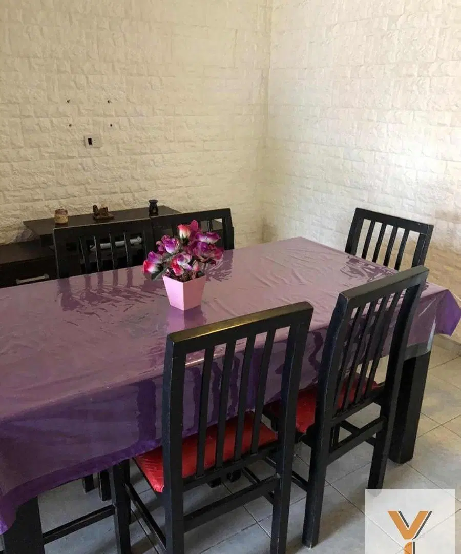 Casa en venta - 4 Dormitorios 2 Baños - 300Mts2 - San Francisco Solano 8