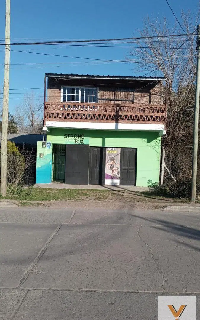 Casa en venta - 2 Dormitorios 1 Baño - Local - Departamento - 895Mts2 - Guernica 2