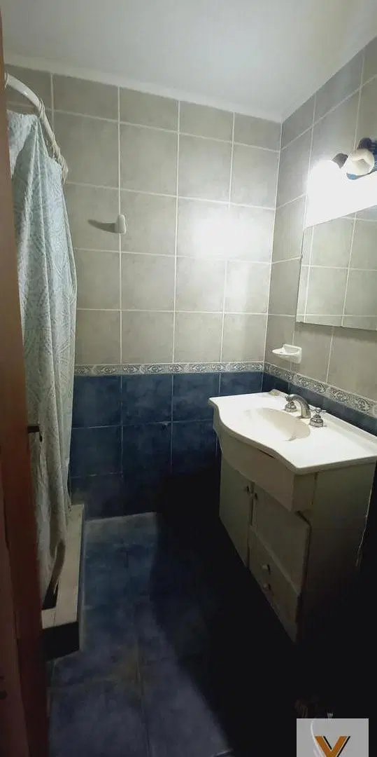 Casa en venta - 4 dormitorios 3 baños - galeria con parrilla - 200mts2 - Mar Del Plata 8