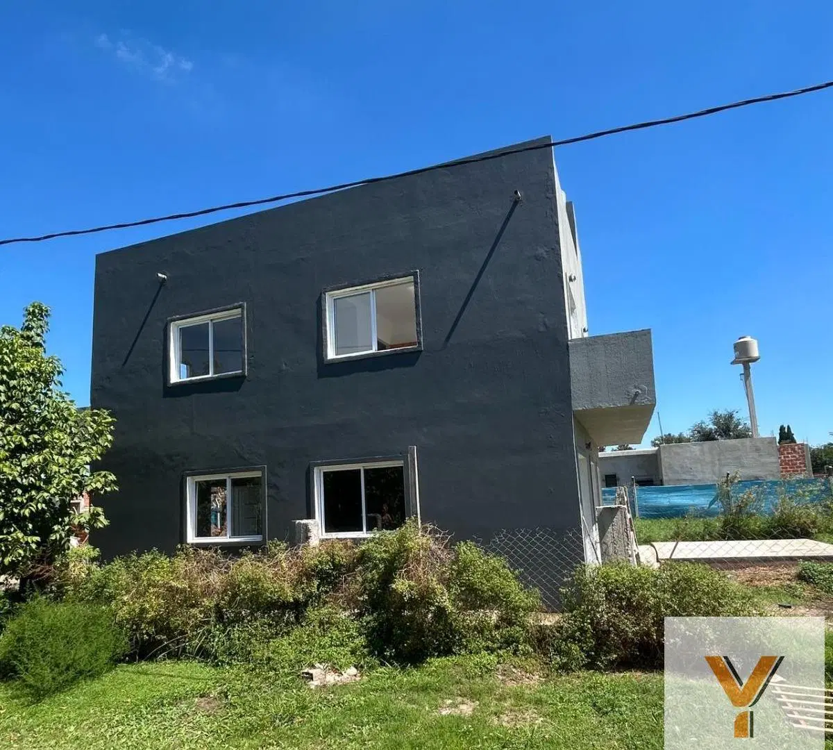 Casa en venta - 4 Dormitorios 2 Baños - 195Mts2 - José C. Paz 5