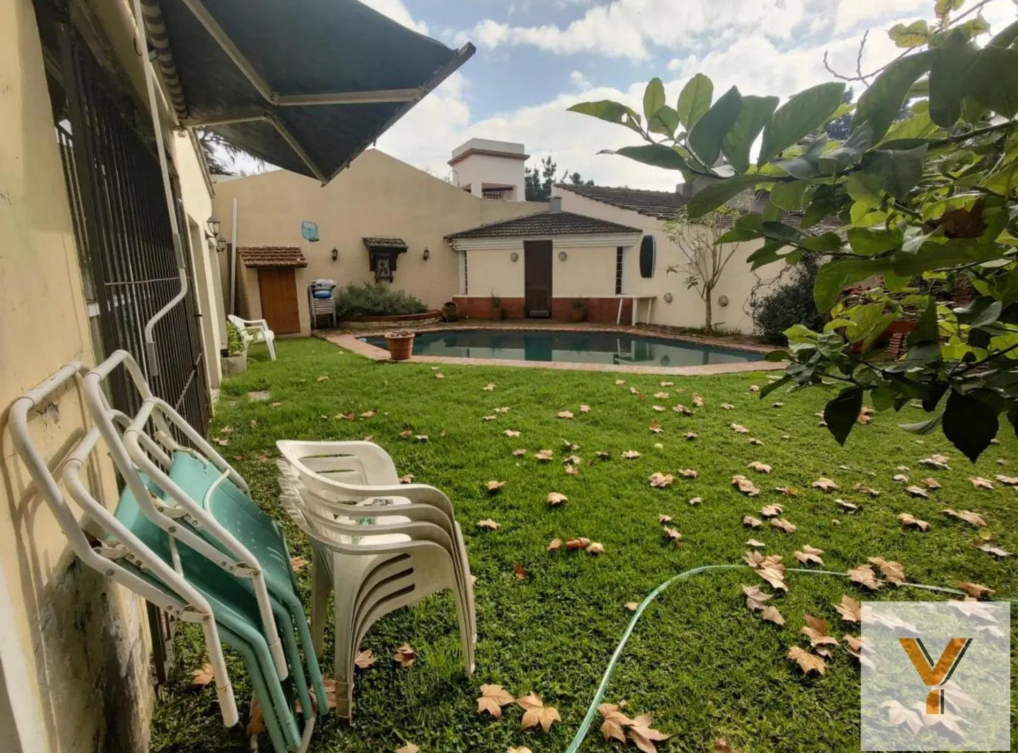 Casa en Venta - 3 Dormitorios 2 Baños - 344mts - Malvinas Argentinas 8