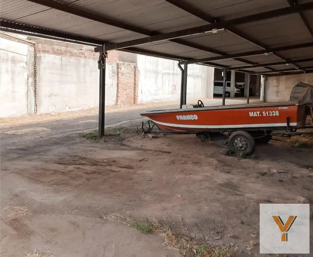 Casa en venta - 3 Dormitorios 2 Baños - Cochera - 1.120Mts2 - Río Cuarto, Córdoba 2
