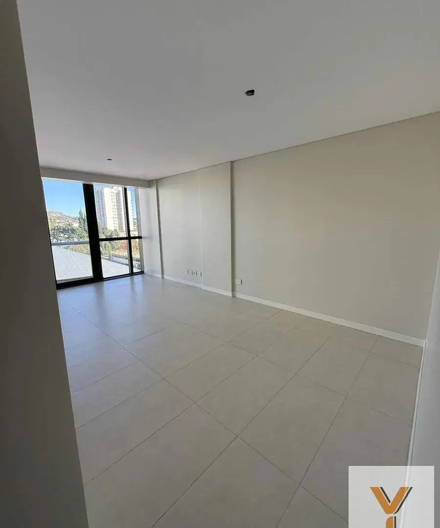Departamento de categoría - 2 Dorm, 2 Baños, coch. baulera, clim. central, losa, amenities - Tandil 2