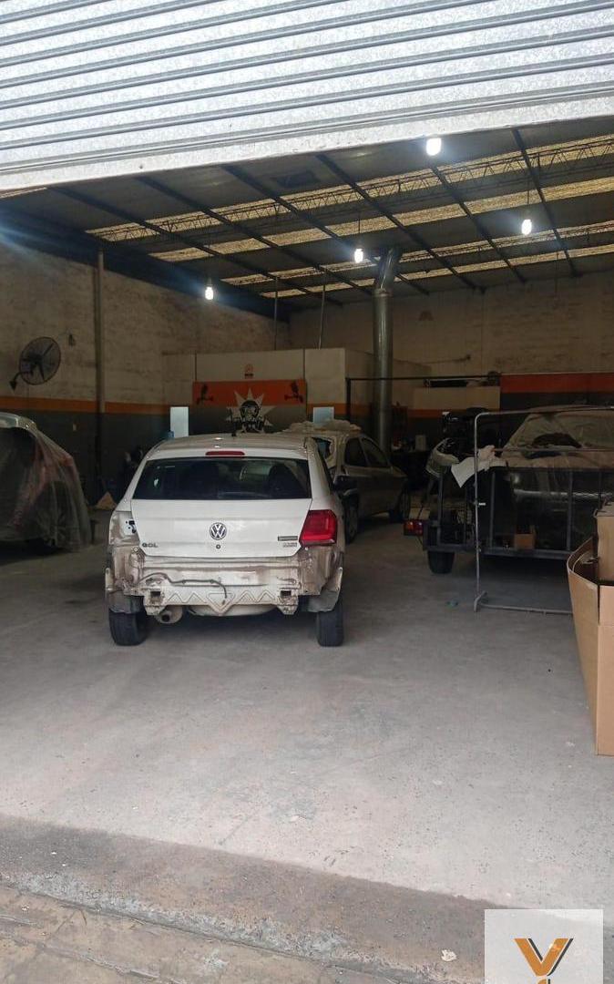 Foto de Depósito en venta - 200Mts2 - La Plata, imagen 3