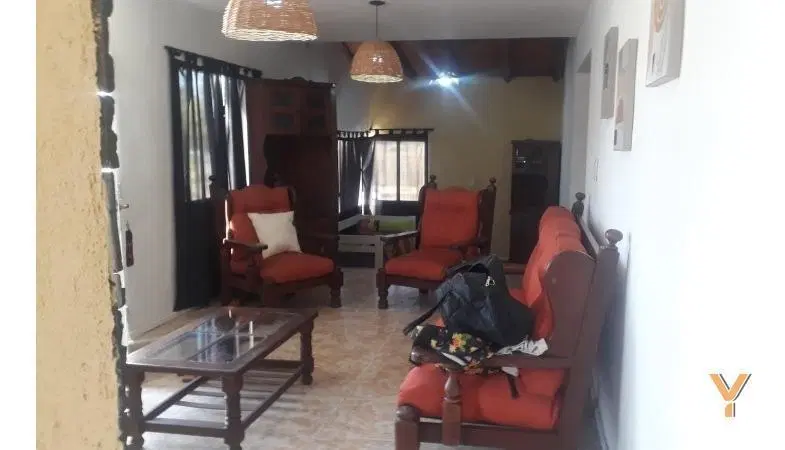 Casa en venta - 3 dormitorios 1 baño - 90mts2 - Villa del Lago 4
