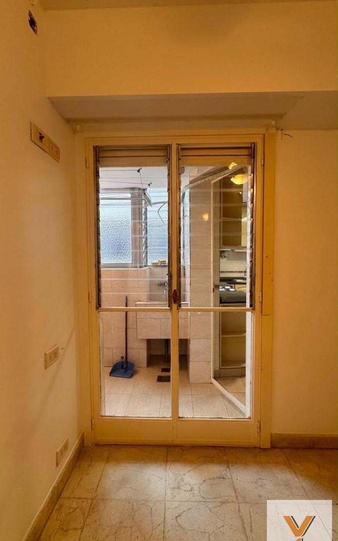 Foto de Departamento en Venta - 2 Dormitorios 1 Baño - 89mts - Villa Crespo, imagen 2