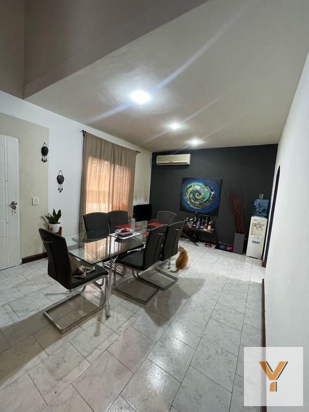 Foto de Casa en venta - 3 Dormitorios 2 Baños - Cochera - 450Mts2 - Del Viso, imagen 2