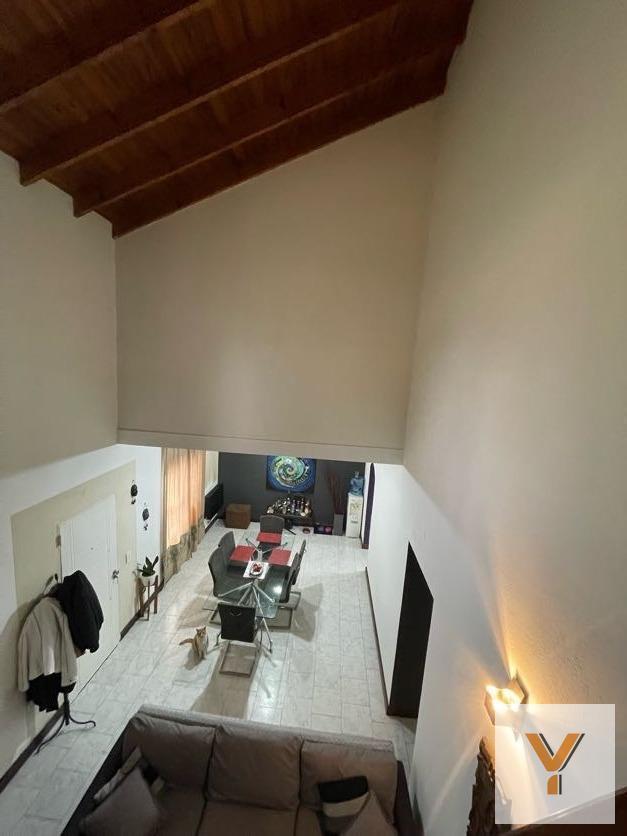 Foto de Casa en venta - 3 Dormitorios 2 Baños - Cochera - 450Mts2 - Del Viso, imagen 3
