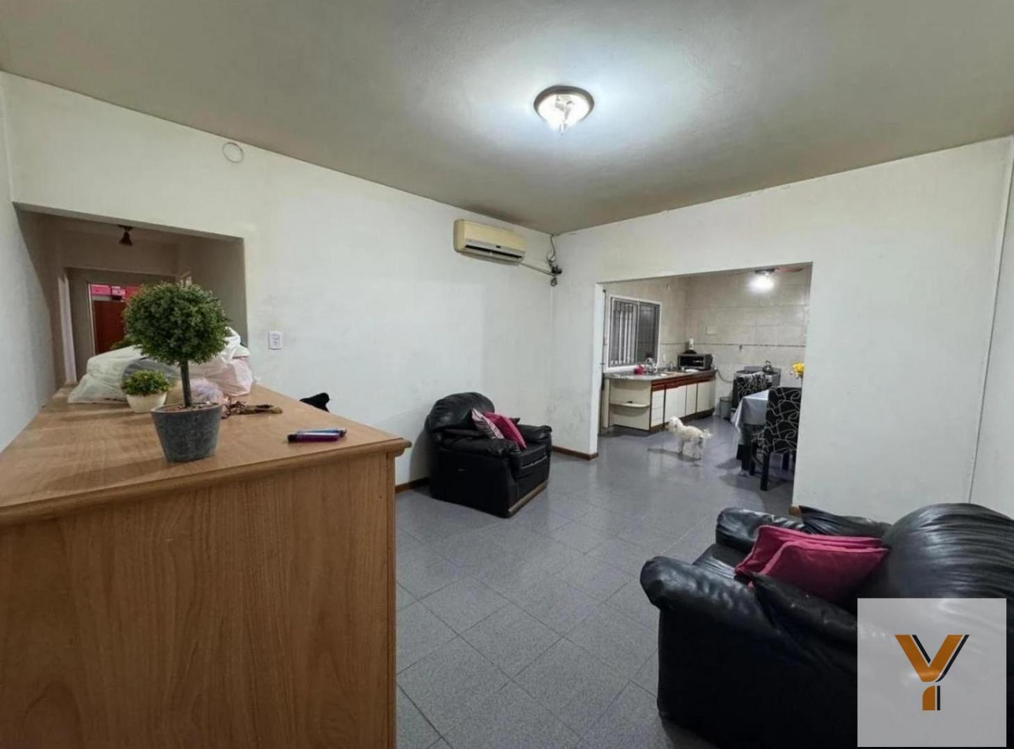 Foto de PH en venta - 2 Dormitorios 1 Baño - Ramos Mejía, imagen 2