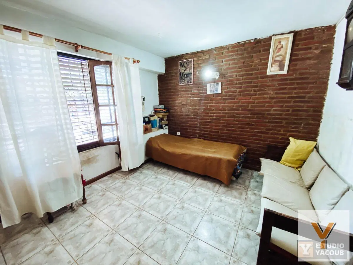 Casa en venta - 2 dormitorios 1 baño - Cochera - 107mts2 - Barrio Norte, La Plata 3