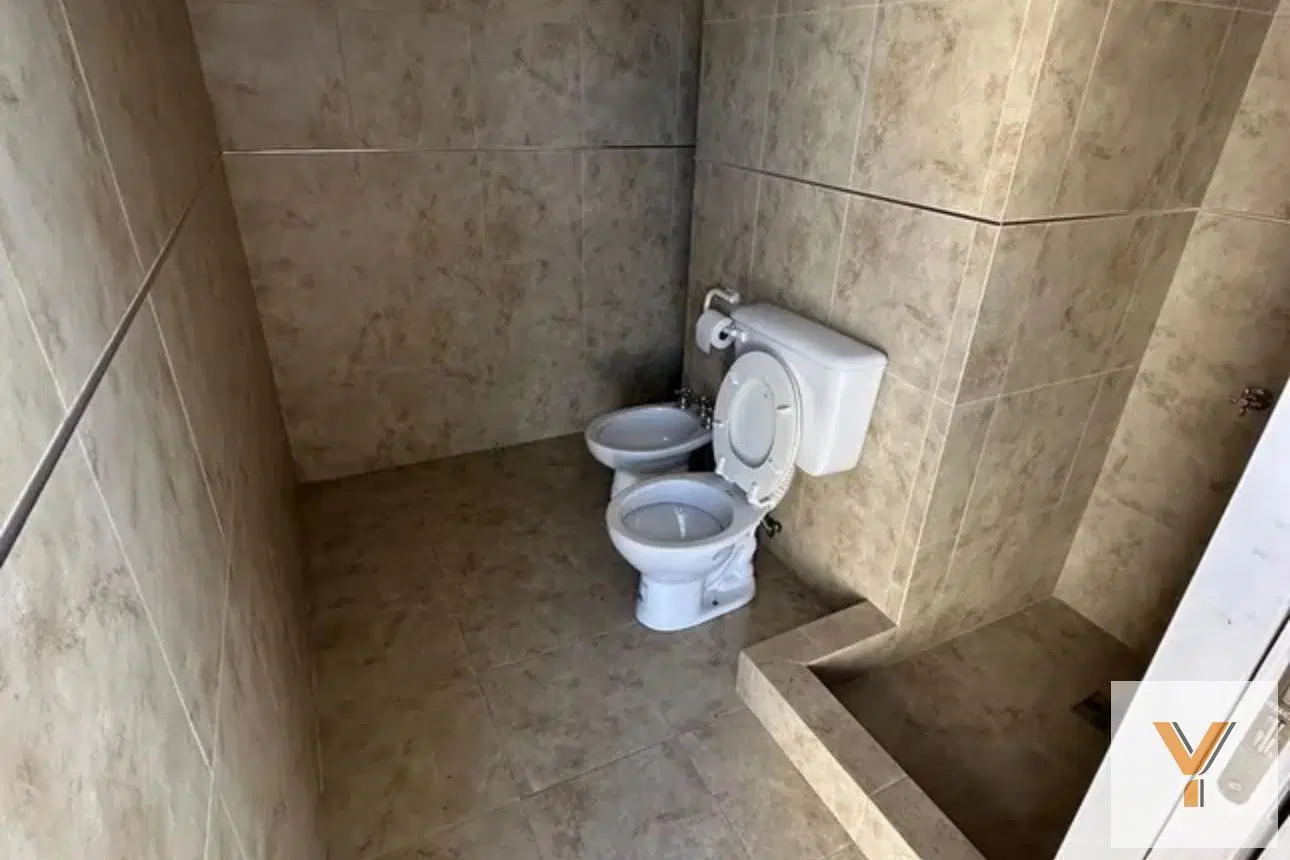 Casa en venta - 2 Dormitorios 2 Baños - Cochera - 160Mts2 - Morón 3