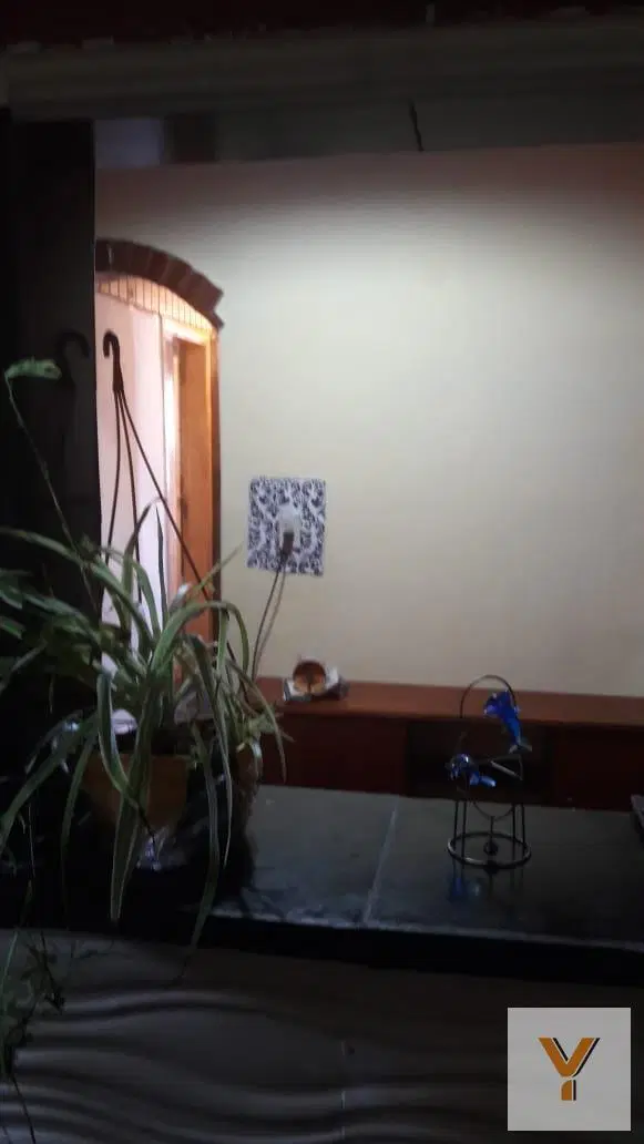 Casa en venta - 3 Dormitorios 1 Baño - 120Mts2 - Bernal Este 4