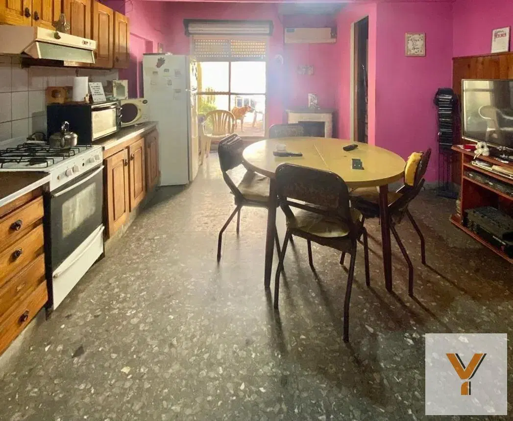 Casa en venta - 5 Dormitorio 2 Baños - 266Mts2 - Florida Oeste, Vicente López 4