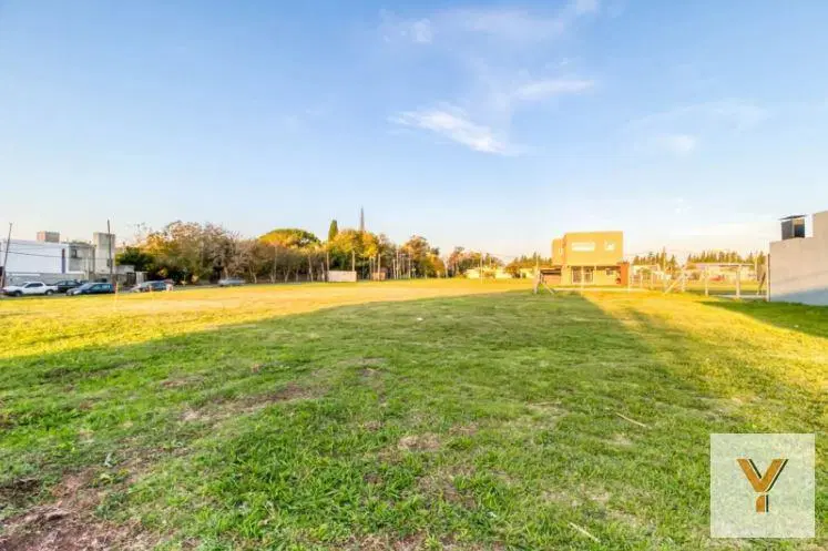 Terrenos en venta - 349mts2 - Altos de Lacroze, Manuel B. Gonnet, La Plata 5