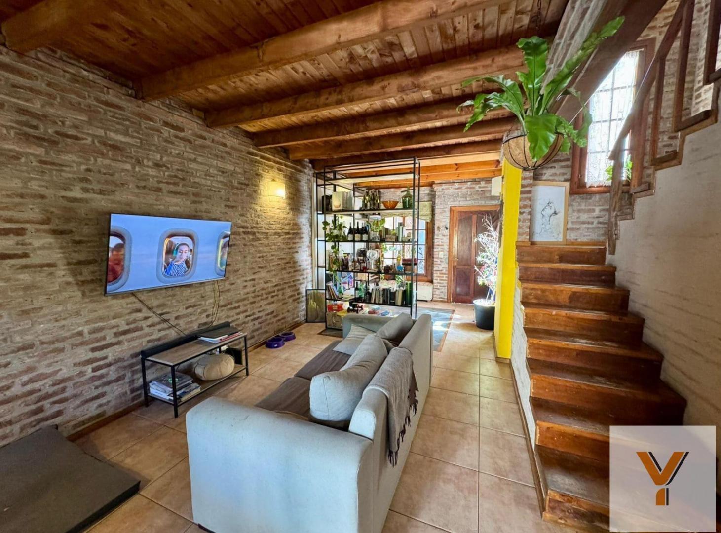 Foto de Casa en venta - 3 Dormitorios 2 Baños - Chivilcoy, imagen 1