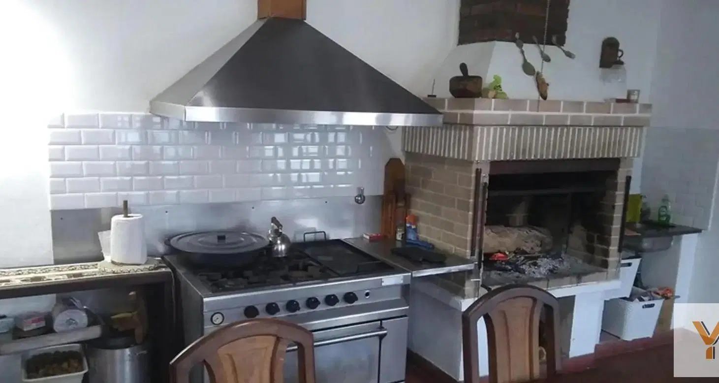 Casa en venta - 4 Dormitorios 5 Baños - Cochera - 620Mts2 - Villa Elvira 4