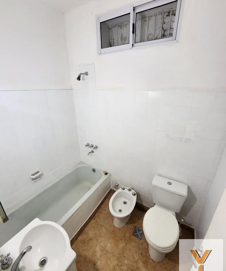 Foto de Oficina en Alquiler - 2 Dormitorios 1 Baño - 45mts - Balvanera, imagen 2