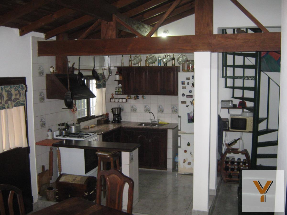 Foto de PH en venta - 4 Dormitorios 2 Baños - 217mts2 - Villa Madero, imagen 5