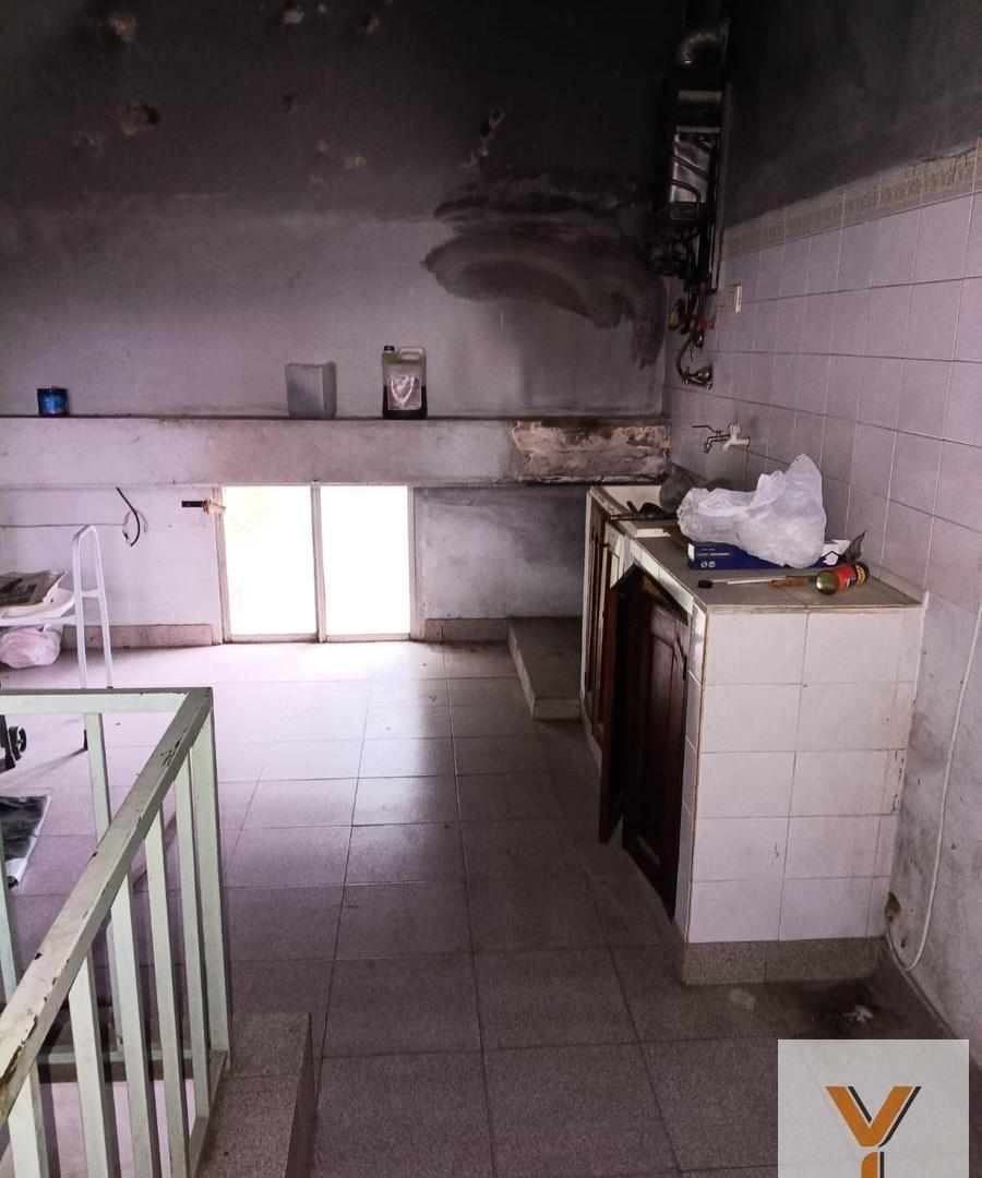Foto de Departamento en Venta - 4 Dormitorios 2 Baños - 224.87mts - Avellaneda, imagen 2