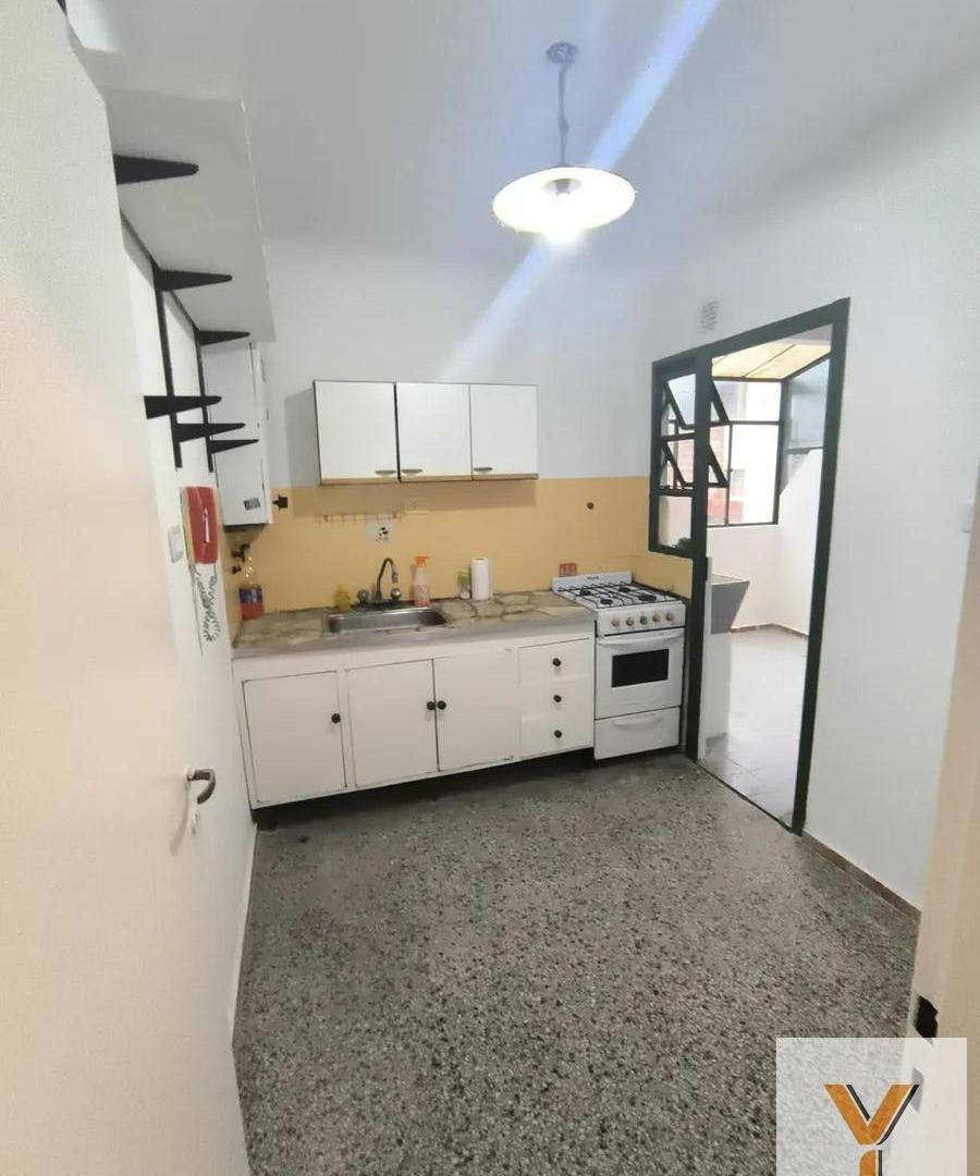 Foto de PH en venta - 2 Dormitorios 1 Baño - Valentín Alsina, imagen 4