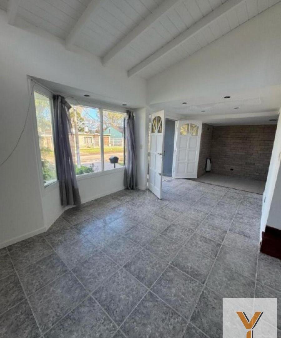 Foto de Casa en venta - 3 Dormitorios 3 Baños - Mar del Plata, imagen 5