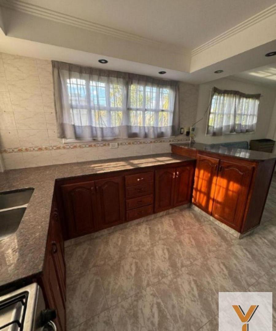Foto de Casa en venta - 3 Dormitorios 3 Baños - Mar del Plata, imagen 4