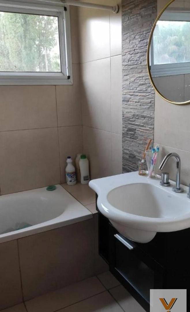 Casa en venta - 3 Dormitorios 2 Baños - Santa Fe