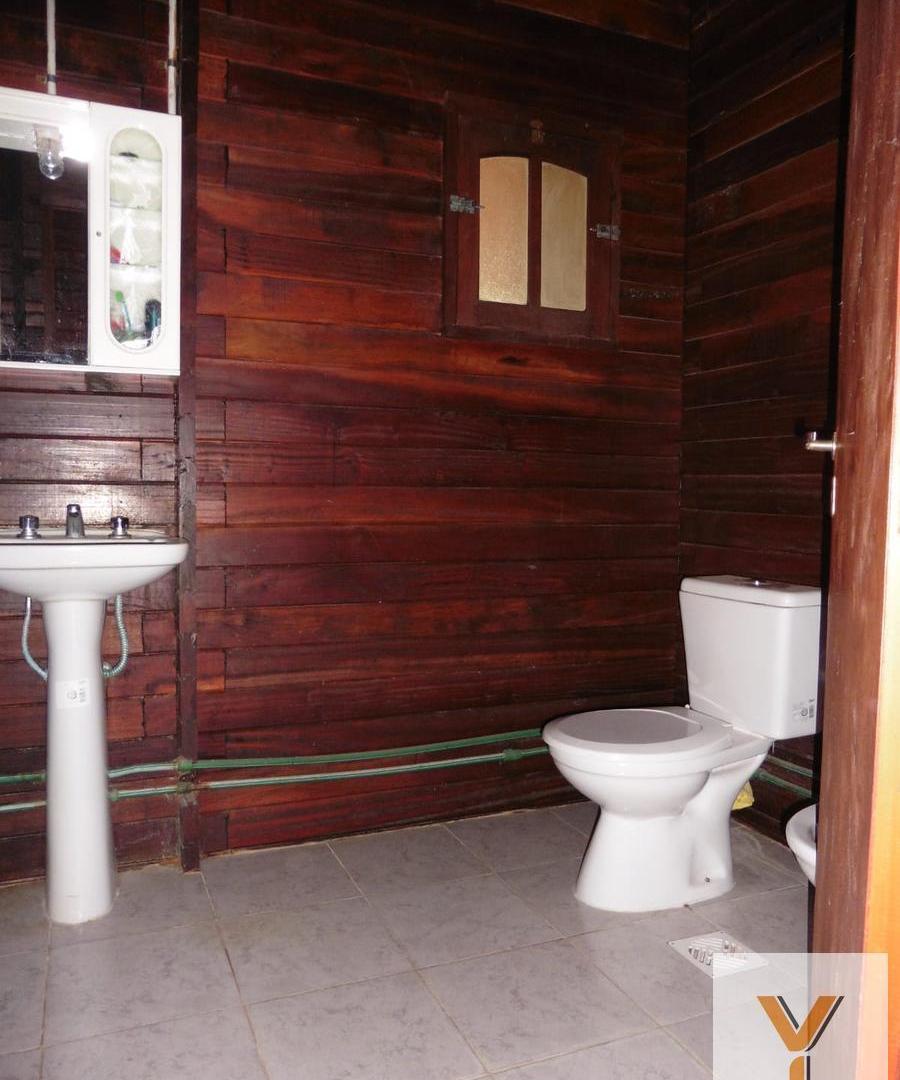 Foto de Casa en venta - 3 Dormitorios 2 Baños - Colón, imagen 2