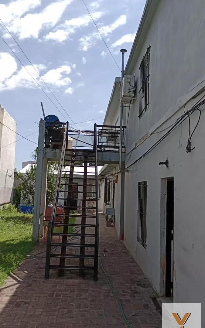 Foto de Complejo de departamentos - 4 Unidades - 320Mts2 - Avellaneda, imagen 1