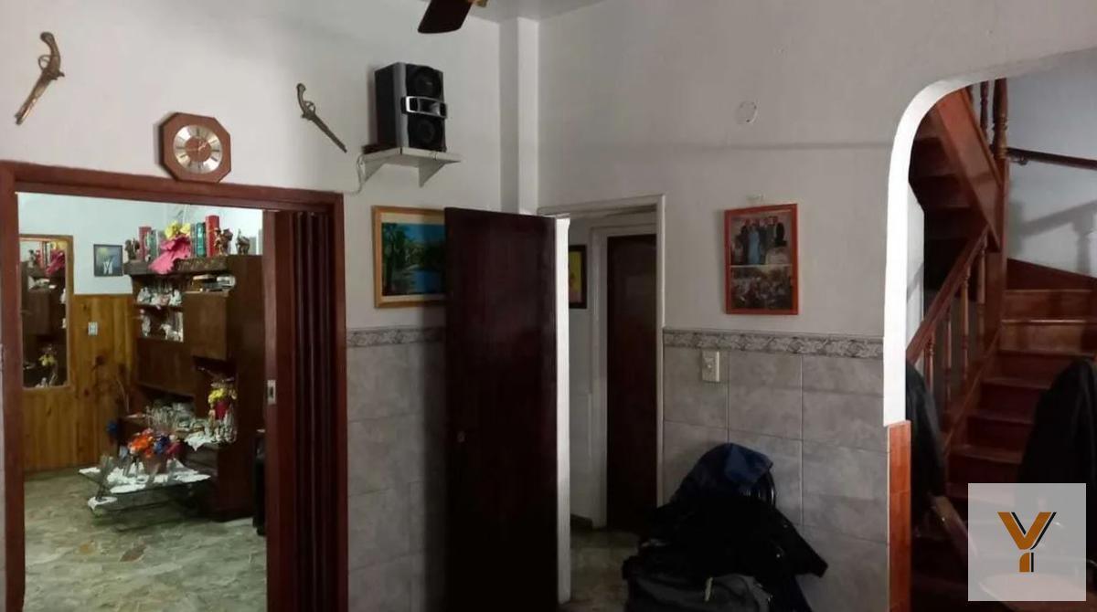 Foto de Casa venta - 4 dormitorios 3 baños - 300mts2 totales - General San, imagen 1