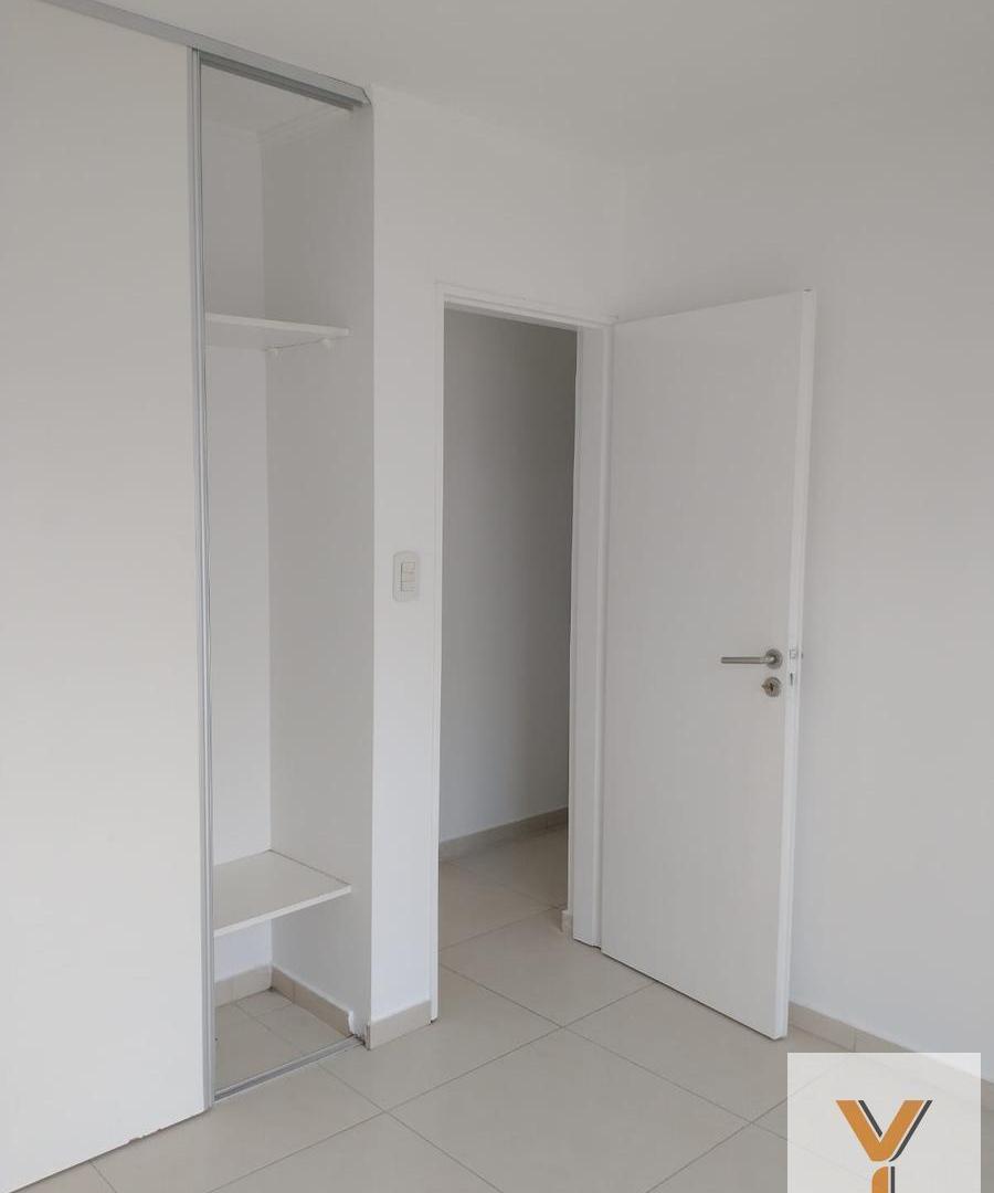 Foto de Departamento en Alquiler - 2 Dormitorios, balcon y cochera - 63mts, imagen 4