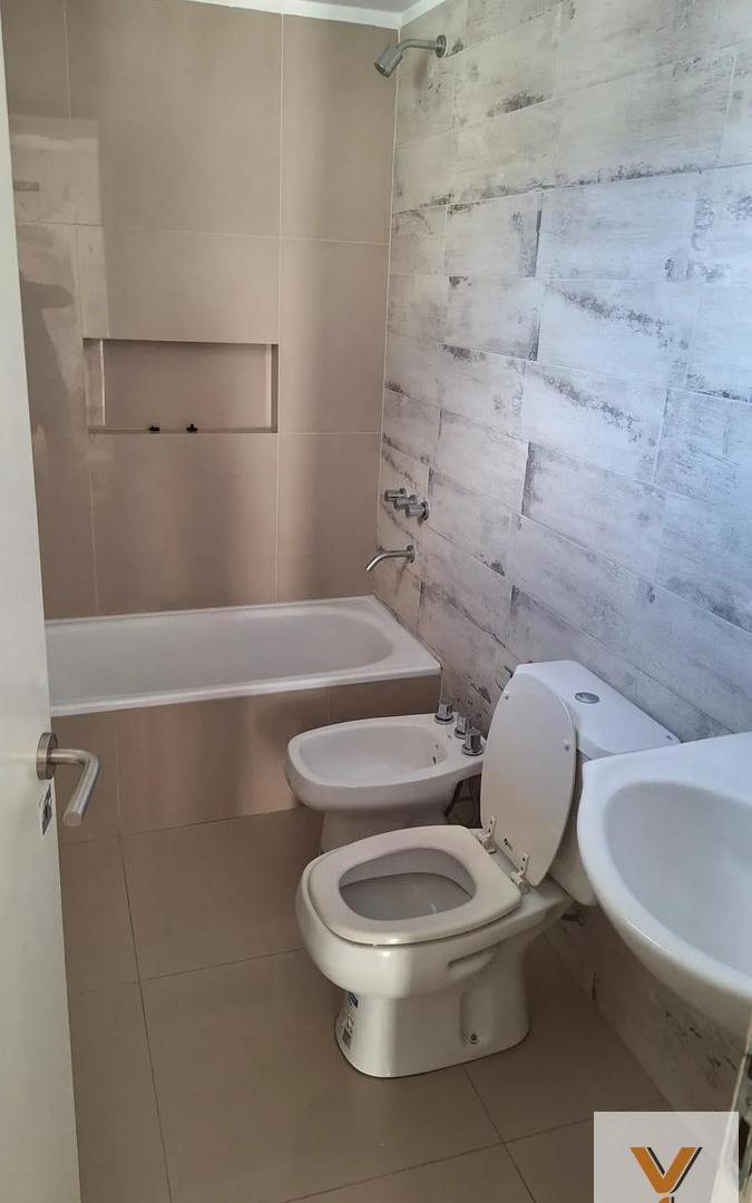 Foto de Departamento en Alquiler - Monoambiente 1 Baño - 40mts - Quilmes, imagen 1