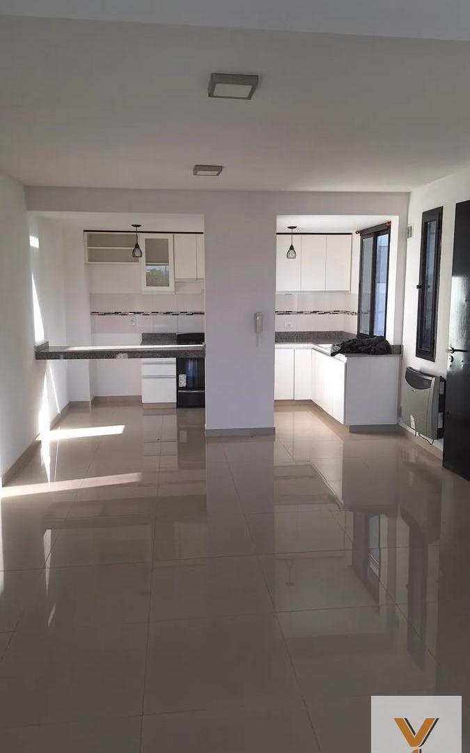 Foto de Departamento en Alquiler - Monoambiente 1 Baño - 40mts - Quilmes, imagen 2