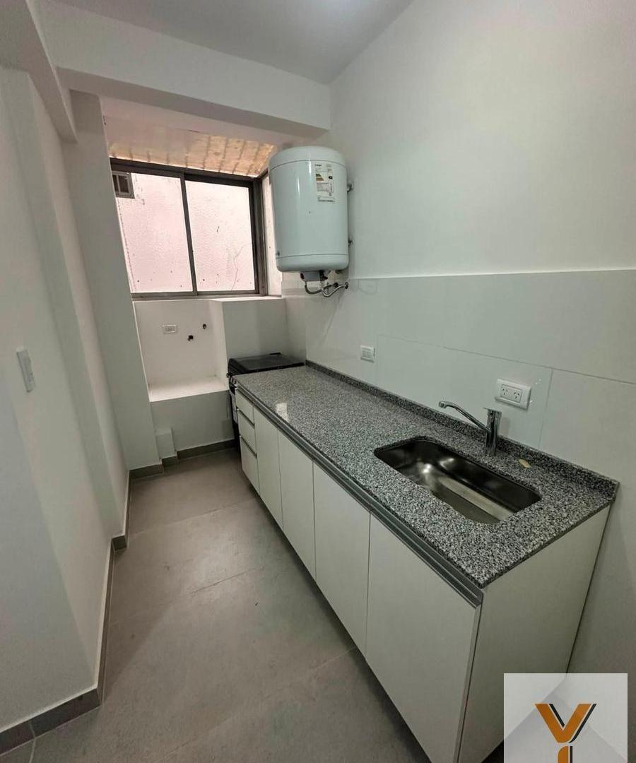 Foto de Departamento en Venta - 1 Dormitorio 1 Baño - 45mts - Floresta, imagen 4