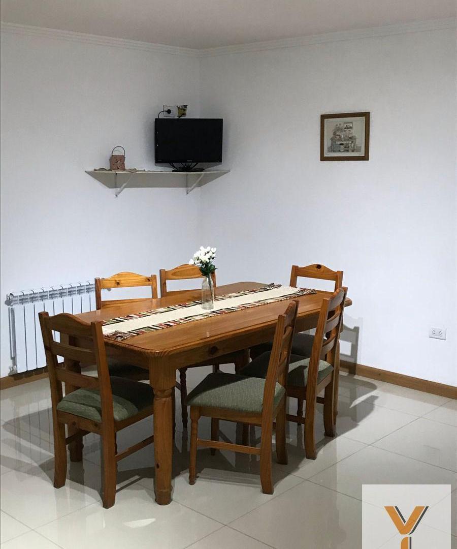 Foto de Casa en venta - 2 Dormitorios 1 Baño - 215Mts2 - Miramar, imagen 2