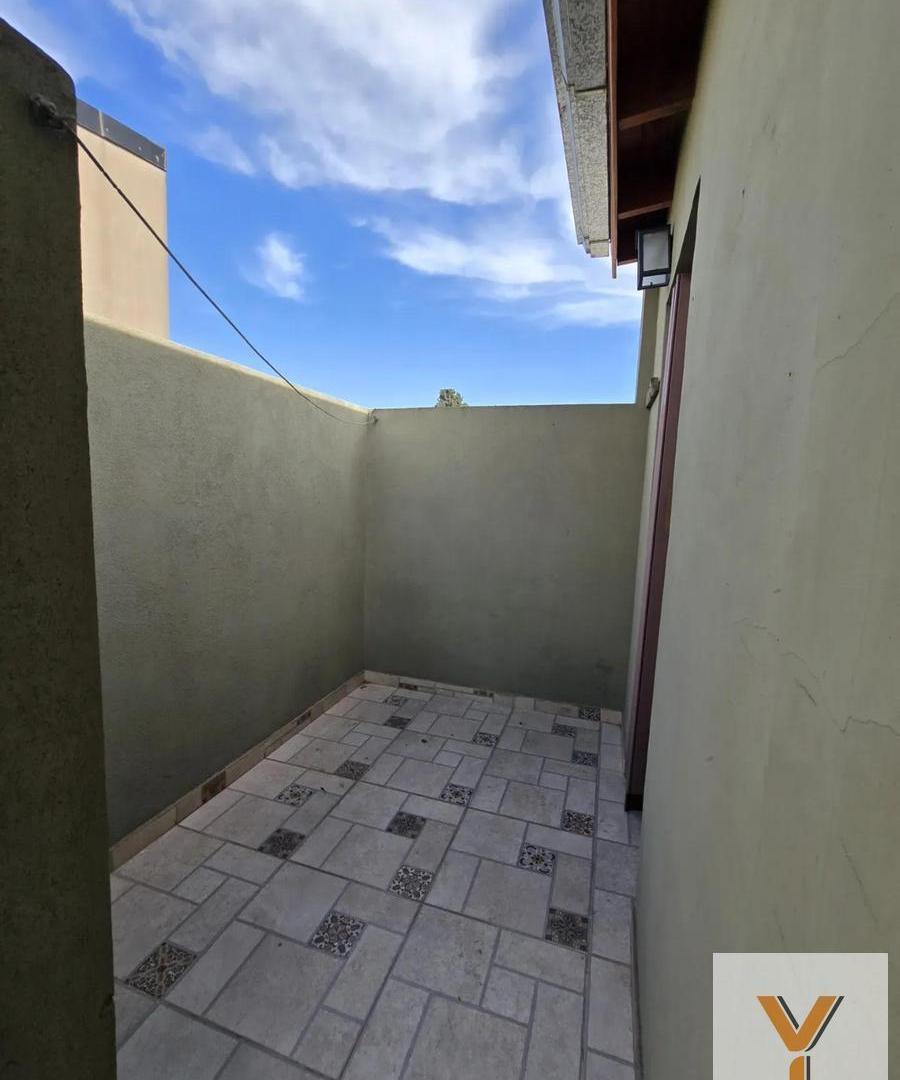 Foto de Departamento en Alquiler - 1 Dormitorio 1 Baño - 50mts - Almirante Brown, imagen 2