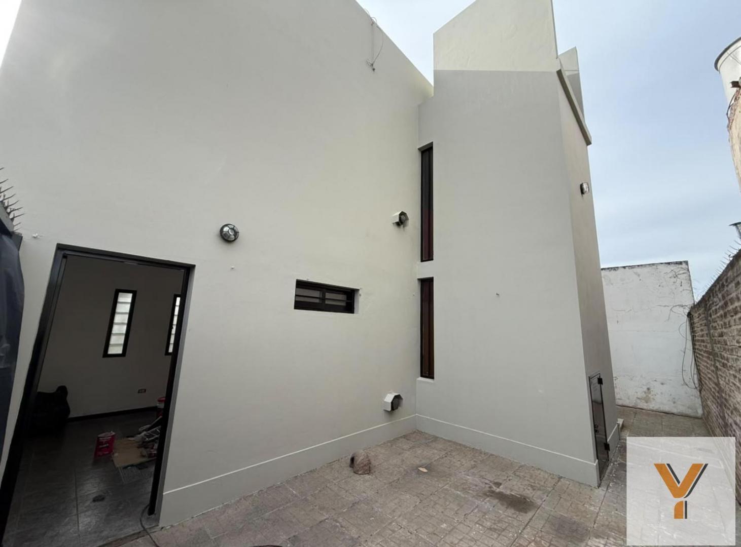 Foto de Casa en Alquiler - 2 Dormitorios 1 Baño - 104mts - La Plata, imagen 3