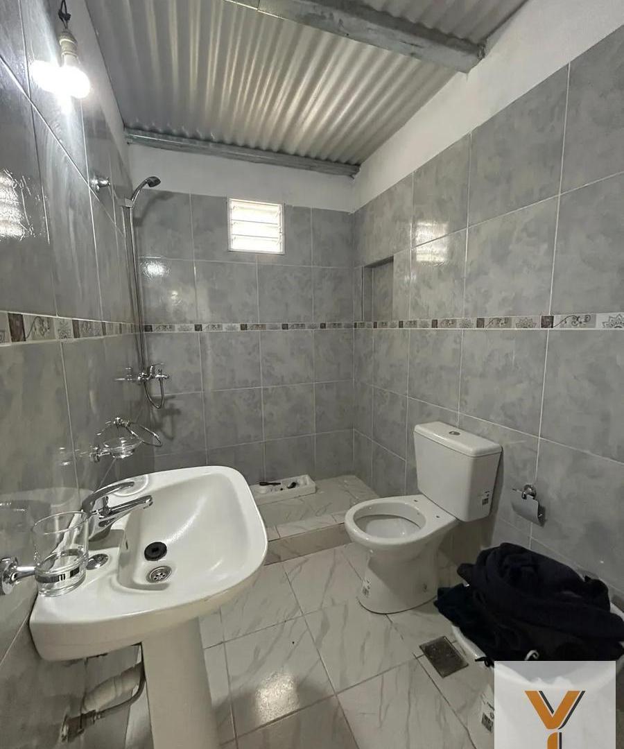Foto de Casa en Venta - Monoambiente 1 Baño - 300mts - Almirante Brown, imagen 5