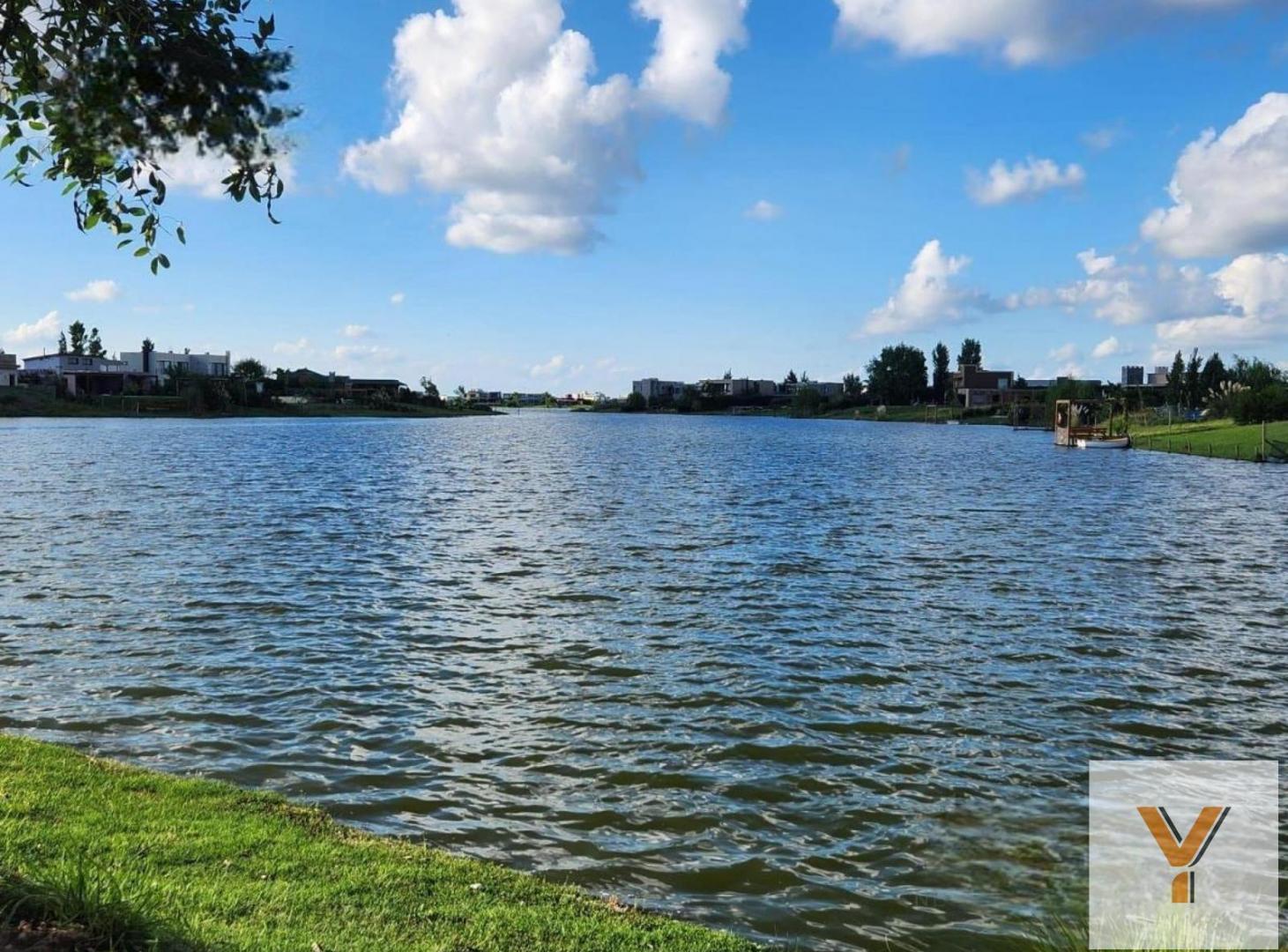 Foto de Terreno en venta - 840mts2 - San Sebastián, imagen 2