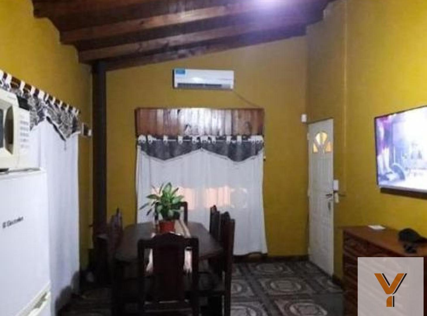 Foto de Casa en venta - 3 Dormitorios 1 Baño - Cochera - 450Mts2 - Mariano, imagen 5