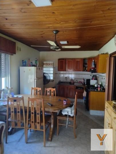 Foto de Casa en venta - 2 Dormitorios 1 Baño - Cochera - 320Mts2 - Carmen de, imagen 1